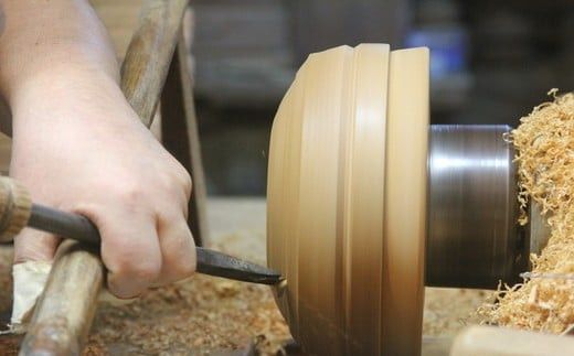 スリ漆ケヤキ尺三寸木鉢【尺三寸木鉢 ケヤキ材 直径38.5cm×11.5cm 日本のケヤキ 手作り 工芸品 透漆塗り 国産天然木 おしゃれ プレゼント 記念 お祝い コネ鉢  そば 神奈川県 小田原市 】 142069_AR023