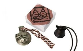 小田原にゃんこセット（にゃんこ鐘ペンダント&まよけ猫鈴）【鈴 すず スズ 鐘ペンダント カネ かね ペンダント 猫鈴 にゃんこ 贈り物 プレゼント ギフト 銅合金 ねこ ネコ 猫 ３点セット 神奈川県 小田原市 】 142069_AS005