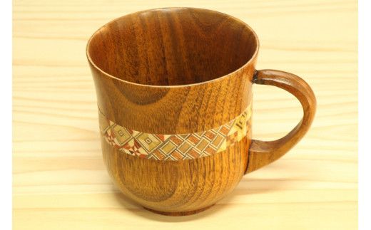 【箱根寄木細工　マグカップ2つと寄木盆のセット】伝統工芸品で素敵なひと時を 142069_CW002