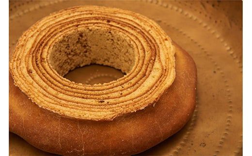 菜の花 湘南ゴールドソフトバウム（ホール）1個・沖縄黒糖ハードバウム（カット）セット【ハードバウム ソフトバウム 小田原バウムクーヘン 箱根・森のバウム おいしいバウムクーヘン 沖縄波照間黒糖 神奈川県 小田原市 】 142069_DH005