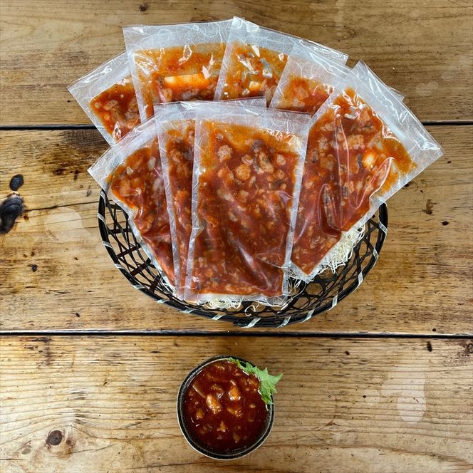 たこ七味 8パック【たこ 珍味 おつまみ キムチ 惣菜 海鮮 いかの塩辛 珍味 お取り寄せ 御中元 お中元 お歳暮 父の日 母の日 贈り物 日本酒 焼酎】【神奈川県小田原市早川】 142069_DQ085