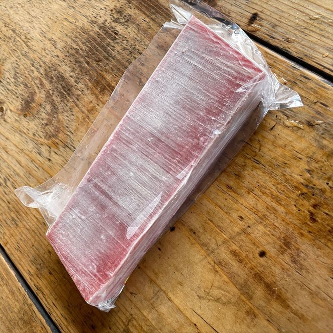 貴重な天然本鮪 赤身 約200g×3柵 約5 ６人前●マグロの中心部天身を使用！【赤身 天身 惣菜 海鮮 お取り寄せ 御中元 お中元 お歳暮 父の日 母の日 贈り物 日本酒 焼酎】【神奈川県小田原市早川】 142069_DQ107