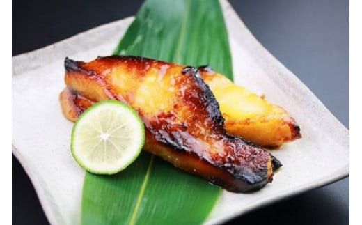 【水産事業者を応援しよう！】高級魚を食卓に。小田原で穫れる人気の2種類 まさに”いいとこどり”したセットに。小田原海鮮漬　いいとこどりセット(西京漬・粕漬　2種各2枚入)【惣菜 おしつけ キンメダイ 金目鯛 各100g2枚セット 神奈川県 小田原市 】 142069_DV006