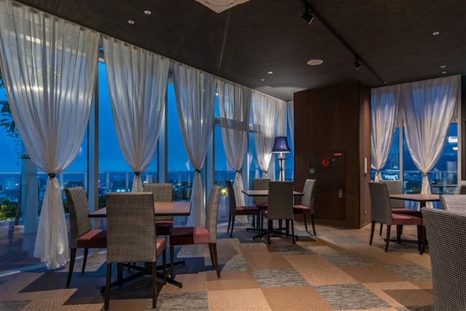 レストラン【スカイダイニング】お食事券　◆ディナー2名様◆【お二人様 しゃぶしゃぶ コース料理 小田原市街を一望 14階の展望レストラン 特別な空間 プレゼント お祝い ご褒美 夜景 相模湾 神奈川県 小田原市 】 142069_EN004