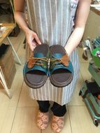 【レザーサンダル】ワークショップ体験チケット【革細工 イタリアンレザー オリジナル革履物 牛革 豚革 靴１個 ベジタブルタンニン 革細工体験　8時間程度 手作り 靴工房 工房 国産レザー 神奈川県 小田原市 】 142069_FC007