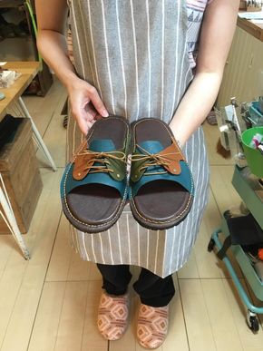 【レザーサンダル】ワークショップ体験チケット【革細工 イタリアンレザー オリジナル革履物 牛革 豚革 靴１個 ベジタブルタンニン 革細工体験　8時間程度 手作り 靴工房 工房 国産レザー 神奈川県 小田原市 】 142069_FC007