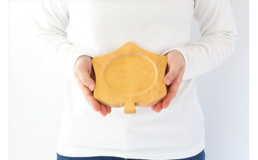 メープルリーフプレート　木　雑貨　プレゼント　祝い　おしゃれ【 食器 神奈川県 小田原市 】 142069_GE023