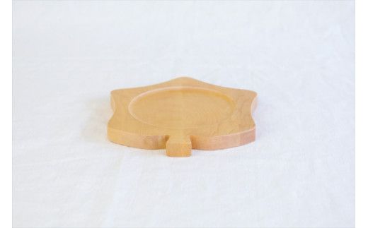 メープルリーフプレート　木　雑貨　プレゼント　祝い　おしゃれ【 食器 神奈川県 小田原市 】 142069_GE023