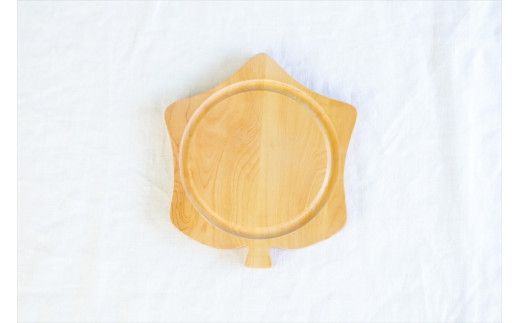 メープルリーフプレート　木　雑貨　プレゼント　祝い　おしゃれ【 食器 神奈川県 小田原市 】 142069_GE023