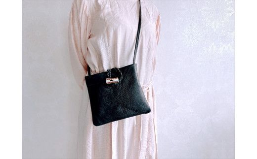 鹿の角ボタンのサコッシュ(ブラック)【 神奈川県 小田原市 】 142069_GN001