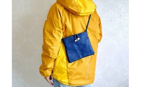 鹿の角ボタンのウォーカーズサコッシュ(ブルー)【 神奈川県 小田原市 】 142069_GN010VC02