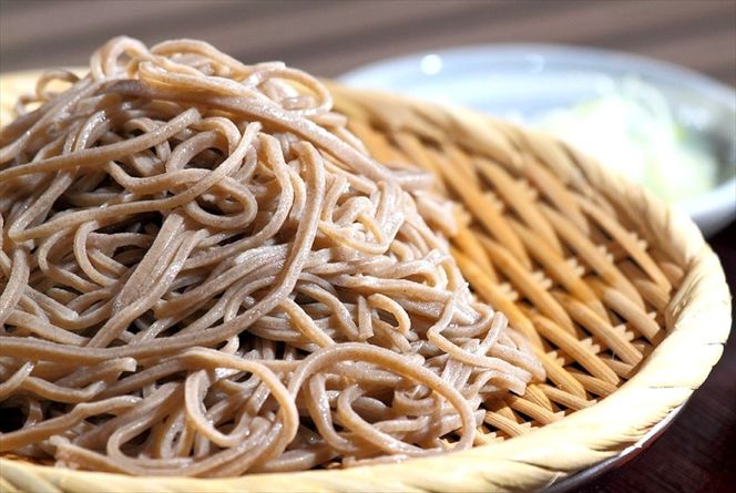 小田原・箱根唯一のそば畑から　小田原北条そば　贈呈用  生粉5割　200ｇ×5袋   生粉３割　200ｇ×5袋 そばつゆ【 そば 家庭用 自宅用 贈答品 贈答用 ギフト お取り寄せ 御中元 お中元 お歳暮 贈り物 SOBA 蕎麦 麺 メン めん 神奈川県 小田原市 】 142069_GQ007