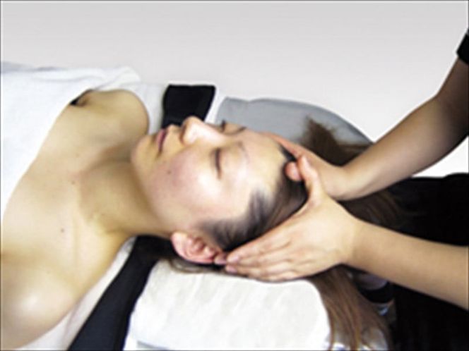 【女性限定小顔フェイシャルエステ】経絡マッサージモンテセラピー　70分 【 エステ 神奈川県 小田原市 】 142069_GT007