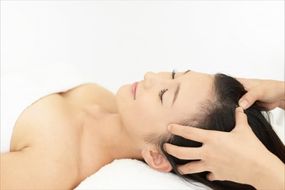 【女性限定ヘッドスパでリフトアップ】ドライヘッドスパ50分 【 エステ 神奈川県 小田原市 】 142069_GT011