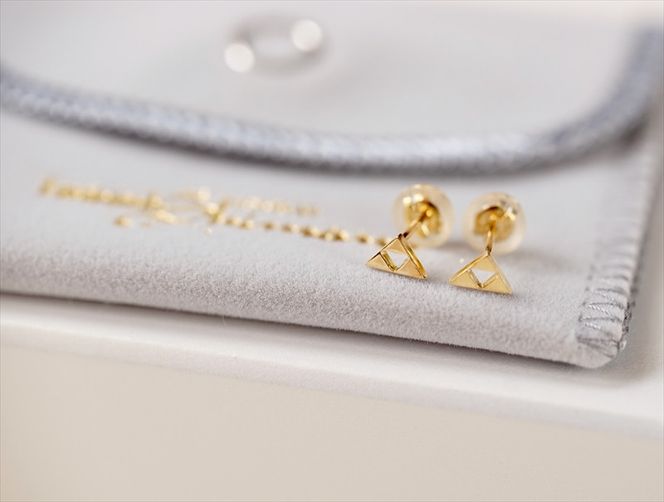 小田原北條　三つ鱗ピアス（スタッド小ペア）【 ジュエリー アクセサリー 神奈川県 小田原市 】 142069_GW002