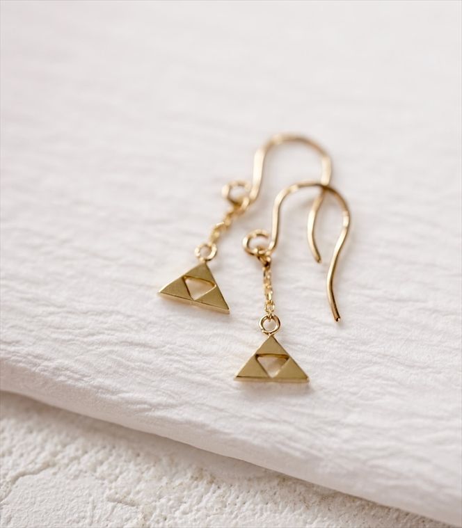 小田原北條　三つ鱗ピアス（フック小ペア）【 ジュエリー アクセサリー 神奈川県 小田原市 】 142069_GW003