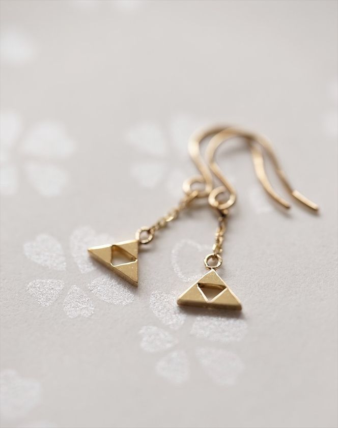 小田原北條　三つ鱗ピアス（フック小ペア）【 ジュエリー アクセサリー 神奈川県 小田原市 】 142069_GW003