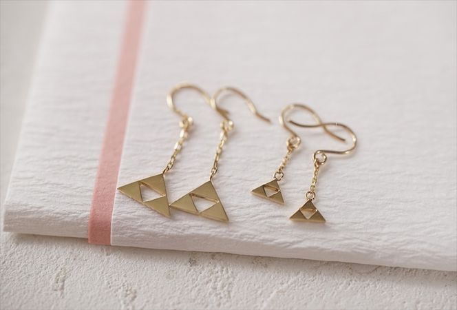 小田原北條　三つ鱗ピアス（フック大ペア）【 ジュエリー アクセサリー 神奈川県 小田原市 】 142069_GW004