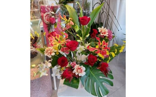 季節の生花アレンジ　Lサイズ 【 フラワー アレンジメント お花 ギフト プレゼント 贈り物 誕生日 お祝い 神奈川県 小田原市 】 142069_HQ003