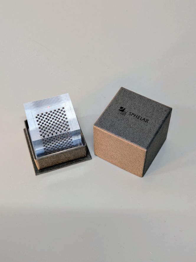 【世界初の全方位受光ソーラー】スフェラーキューブ ＜M＞［ 京都 世界初 太陽電池 スフェラ―パワー オーナメント 不思議 ソーラー かっこいい ふるさと おしゃれ かっこいい 京都 通販 送料無料 ふるさと納税 ］  261009_B-TM14