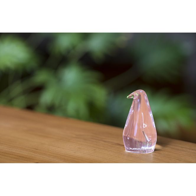 【世界初の全方位受光ソーラー】スフェラーペンギン＜ピンク＞［ 京都 世界初 太陽電池 スフェラ―パワー ペンギン ソーラー オブジェ かわいい 不思議 水槽用装飾品 ふるさと おしゃれ かっこいい 京都 通販 送料無料 ふるさと納税 ］  261009_B-TM12