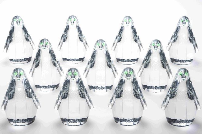 【世界初の全方位受光ソーラー】スフェラーペンギン＜クリア＞ 20個セット［ 京都 世界初 太陽電池 スフェラ―パワー ペンギン ソーラー オブジェ かわいい 不思議 水槽用装飾品 ふるさと おしゃれ かっこいい 京都 通販 送料無料 ふるさと納税 ］  261009_B-TM21