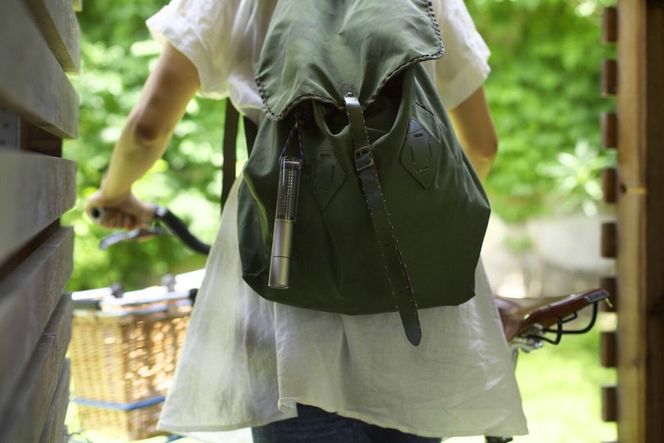 【世界初の全方位受光ソーラー】スフェラースティックW（ソーラーLEDペンライト）［ 京都 世界初 太陽電池 スフェラ―パワー ランプ アウトドア キャンプ LEDライト LED 災害用 電気 間接照明 照明 ふるさと おしゃれ かっこいい 京都 通販 送料無料 ふるさと納税 ］  261009_B-TM17