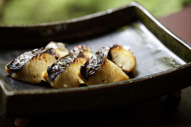 鯖の味噌煮、鯖の生姜煮、鰆の味噌漬け、サーモンの粕漬け 各1個【計4個入セット】冷凍食品 372013_CY009