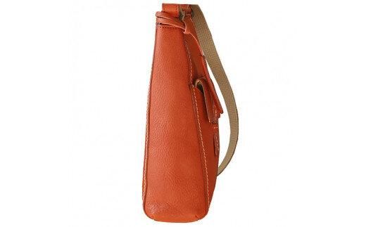 LIME（ライム）　ヌメ革スクエア型ショルダーバッグ　キャメル 372013_EN012VC03