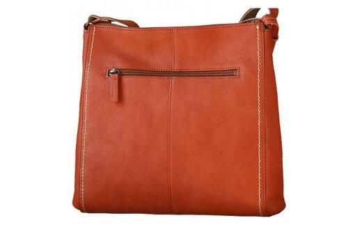 LIME（ライム）　ヌメ革スクエア型ショルダーバッグ　マスタード 372013_EN012VC06