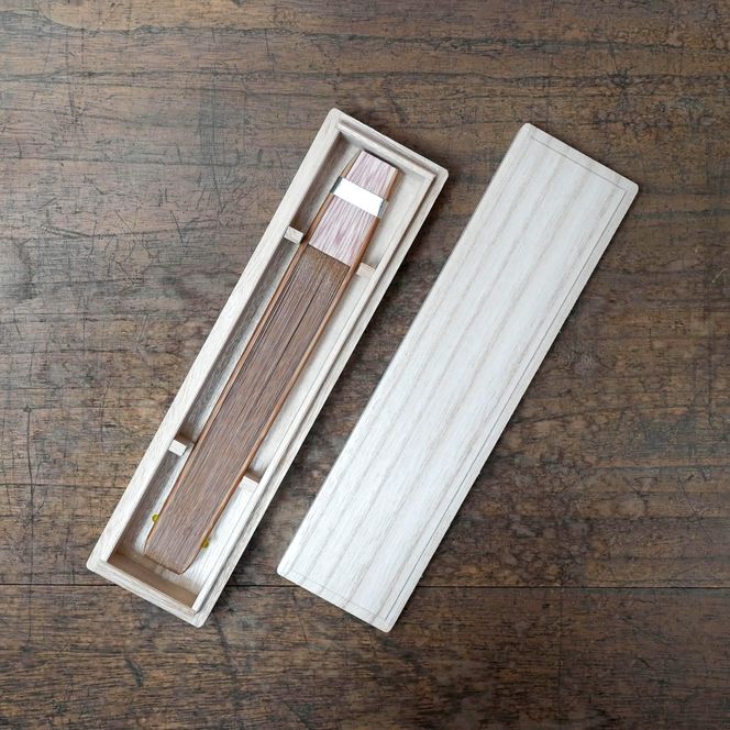 【杉山江見堂】草木染扇子　茜（銅媒染）二等辺三角形