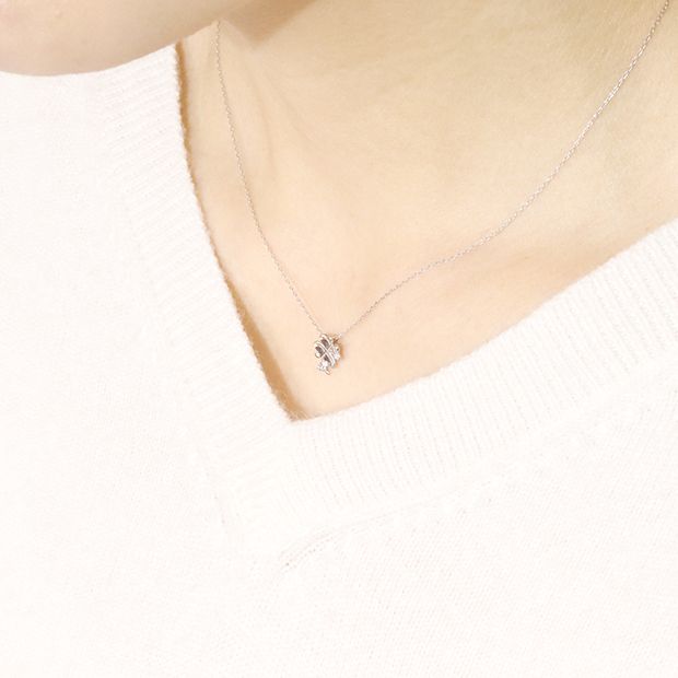 K10WG　四つ葉クローバー　ダイヤモンド　ペンダント　BQ-7