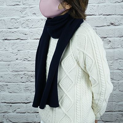 E1411国産カシミア糸使用国内生産カシミヤ１００％ショートマフラー（ネイビー）