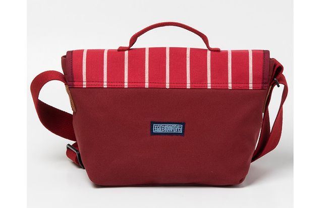 「琉球帆布」ツートンメッセンジャーS / レッド - 帆布 赤 使いやすい バッグ 鞄 かばん 斜め掛け おしゃれ ファッション ポイント 手づくり ハンドメイド 琉球帆布 手仕事 伝統技術 沖縄県 八重瀬町【価格改定】