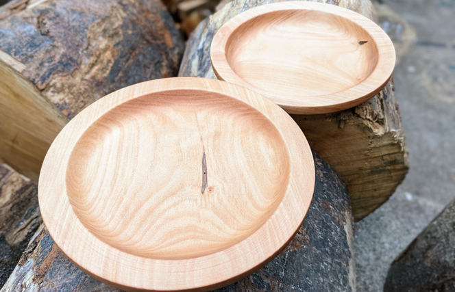 030D137 国産トチの木から作った丸皿(大)2枚セット