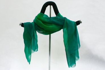 シフォンぼかしスカーフ　緑系　AM00141