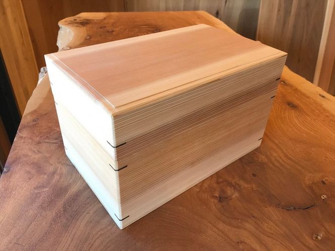 ブレッドケース＜35℃低温乾燥材e-BIO（イービオ）で作った パン箱＞（チギリ、山付き）《天然木 木製 国産 京都 杉》