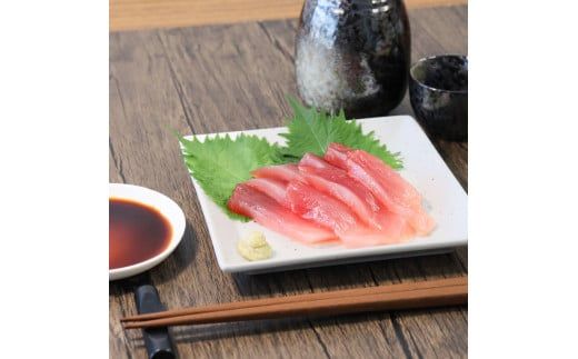 ～四国一小さなまち～ 天然マグロ 赤身 800g まぐろ 鮪 刺身 刺し身 さしみ 魚 魚介 海鮮 海鮮丼 寿司 海の幸 生鮮 おかず おつまみ 惣菜 メバチ キハダ おいしい 美味しい<br>