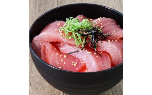 ～四国一小さなまち～ 訳あり 天然まぐろ 3kg 3キロ マグロ 鮪 赤身 刺身 刺し身 さしみ 魚 魚介 海鮮 海鮮丼 寿司 海の幸 おかず おつまみ 惣菜 おいしい キハダ メバチ<br>