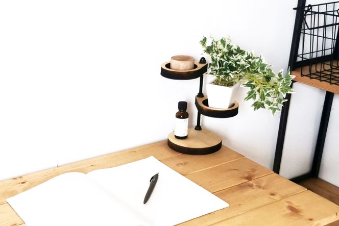 【落下防止タイプ】角に置ける小さなしずくのスタンドシェルフ ナチュラル 2段 角置き 1個 [新星金属製作所 大阪府 守口市 20940896] インテリア 家具 花台 飾り棚