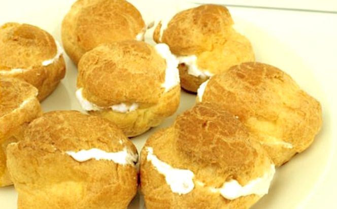 金武町特産　田芋シューと田芋パイセット 素朴な甘さ ターンム オリジナル 特産品 スイーツ クリーム 食感 手作業 家族 お気に入り 美味しい 人気 おすすめ 地元 沖縄県 特別な 食品 デザート 産地直送 送料無料