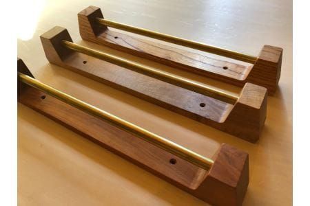 木の存在感がある「タオルかけ」（材料：職人おまかせ）【GOOD WOOD WORKS】_HA0431
