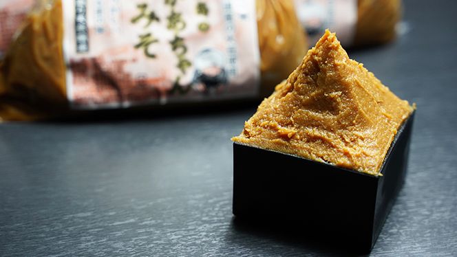 老舗の味にこだわる「横島醤油納豆」の手造りかあちゃん味噌　１kg×４袋セット　[AO013ya]