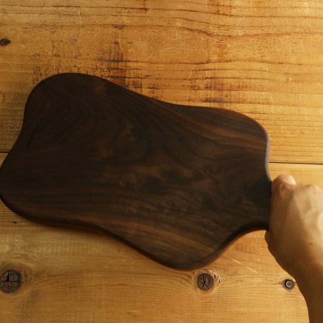 ブラックウォルナットのカッティングボード　free　Z108