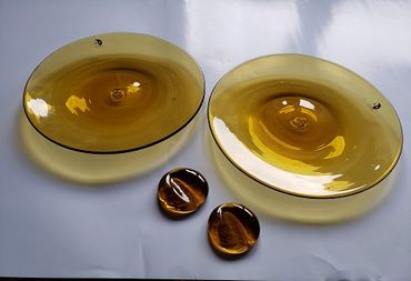 1108.川湯温泉ユノハナガラス　皿２枚+箸置き２個