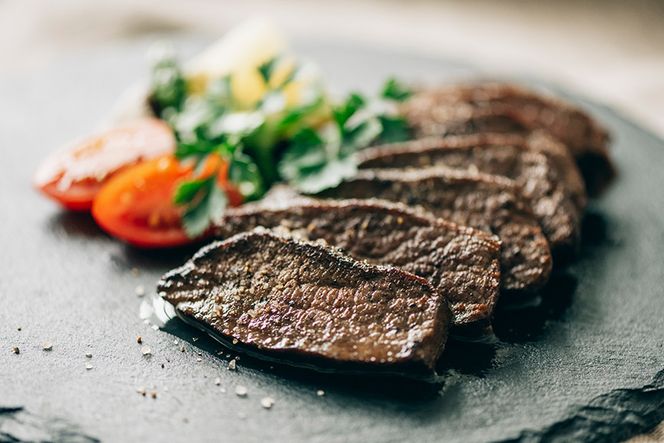 鹿モモ肉 約700g [日添 熊本県 五木村 51120300] ジビエ 紅葉 もみじ 低カロリー 熊本県 五木村 特産