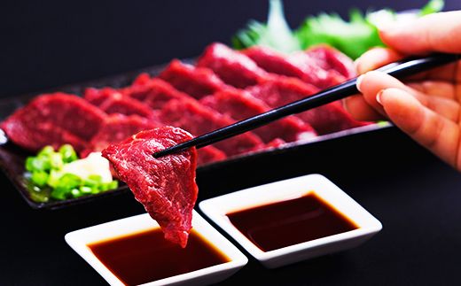 ★国産★上赤身馬刺し500g【熊本と畜】 - 肉 お肉 馬肉 馬刺し おかず おつまみ あっさり 赤身 冷凍 ブロック 醤油付き 国産 国内産 熊本県 甲佐町