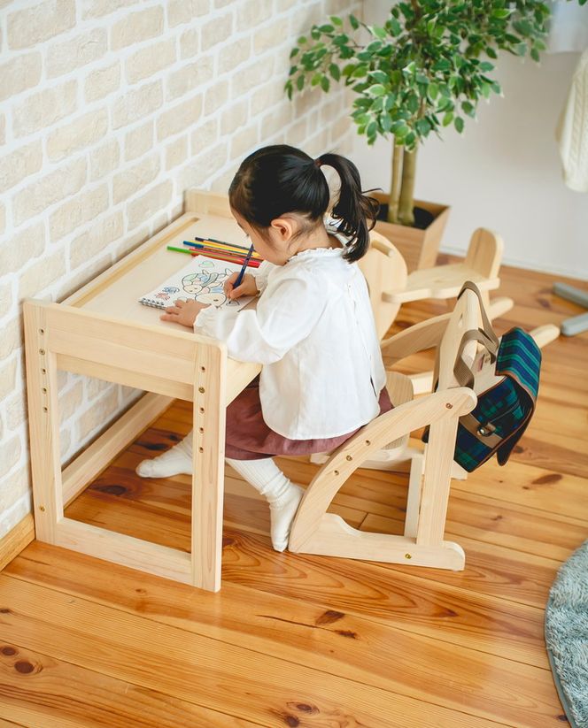 木製家具 キッズデスク【檜のおもちゃ ＩＫＯＮＩＨ】 ≪桧 つくえ ヒノキ ひのき 木育 知育≫