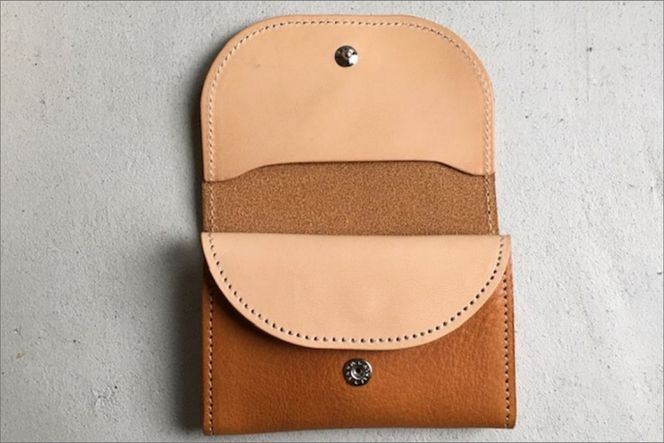 カードケース（キャメル）　LC00007