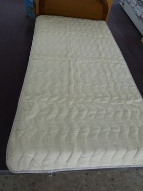 吸放湿性に優れた近江の麻ワタ800g入り「近江ちぢみ・本麻敷